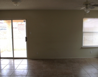 11008 Rogers Hornsby Street - Photo Thumbnail 5