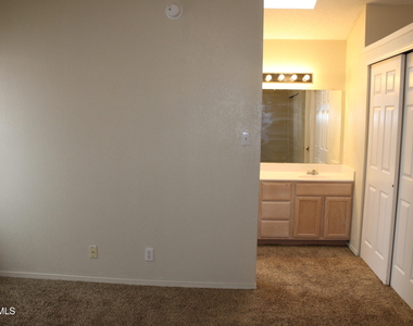11008 Rogers Hornsby Street - Photo Thumbnail 18