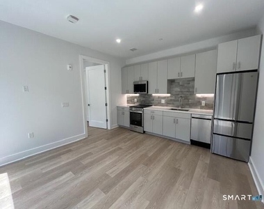 460a Summer Street - Photo Thumbnail 11