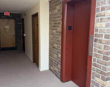 45 Park Place - Photo Thumbnail 9
