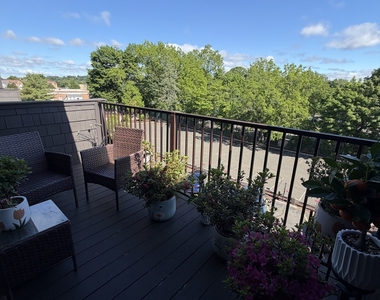 45 Park Place - Photo Thumbnail 8