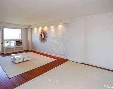 91 Strawberry Hill Avenue - Photo Thumbnail 8