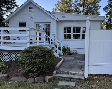 28 Treadwell Avenue - Photo Thumbnail 12