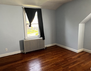 173 Bradley Avenue - Photo Thumbnail 6