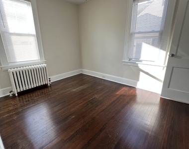 220 King Street - Photo Thumbnail 3