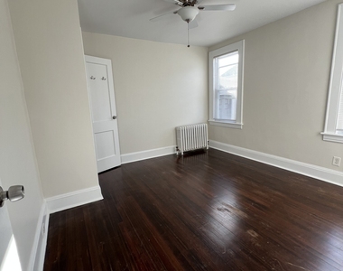 220 King Street - Photo Thumbnail 6