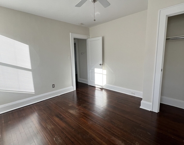 220 King Street - Photo Thumbnail 5