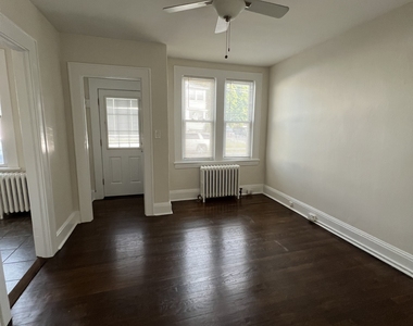 220 King Street - Photo Thumbnail 12