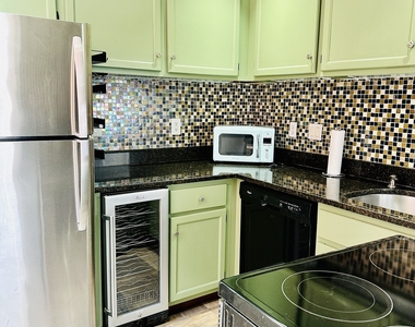 131 Washington Street - Photo Thumbnail 10