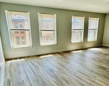 131 Washington Street - Photo Thumbnail 5