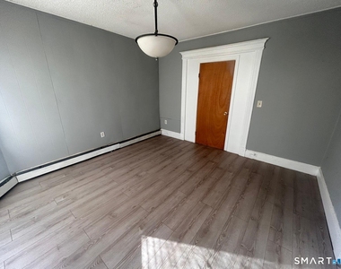 314 Capen Street - Photo Thumbnail 5
