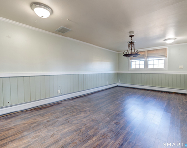 1091 Main Street - Photo Thumbnail 5