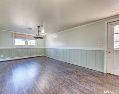 1091 Main Street - Photo Thumbnail 6