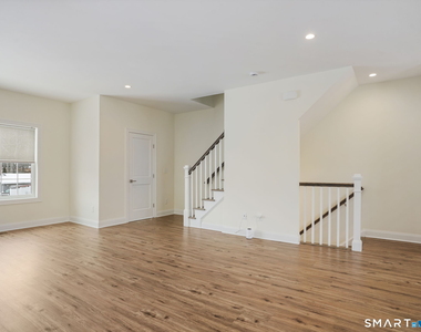 6 Beacon Square - Photo Thumbnail 10