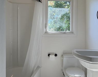 33 Macintosh Road - Photo Thumbnail 8