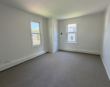 33 Macintosh Road - Photo Thumbnail 15