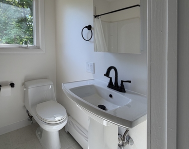 33 Macintosh Road - Photo Thumbnail 10