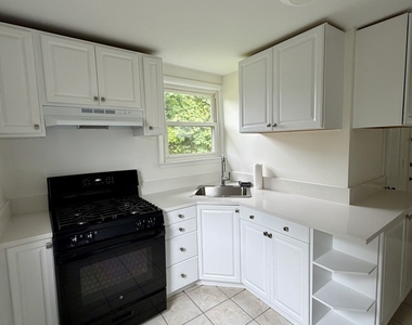33 Macintosh Road - Photo Thumbnail 4