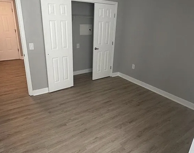 333 State Street - Photo Thumbnail 3