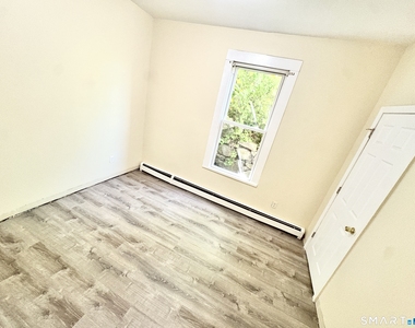 429 Baldwin Street - Photo Thumbnail 4