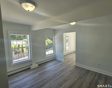 79 Hamilton Avenue - Photo Thumbnail 3