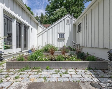 147 Wykeham Road - Photo Thumbnail 34