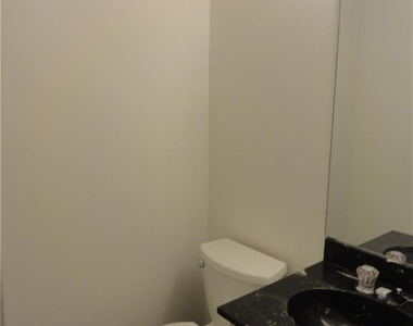 500 Newfield Avenue - Photo Thumbnail 2