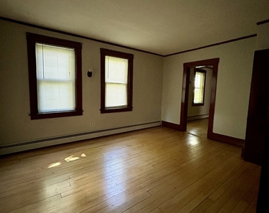 27 Pleasant Street - Photo Thumbnail 3