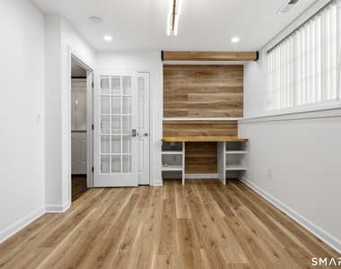 305 Sylvan Street - Photo Thumbnail 17