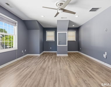 305 Sylvan Street - Photo Thumbnail 20