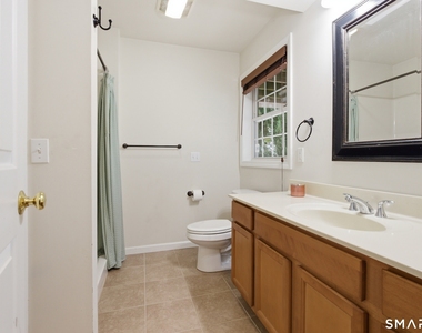 305 Sylvan Street - Photo Thumbnail 16