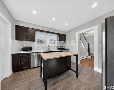 30 Noble Street - Photo Thumbnail 18