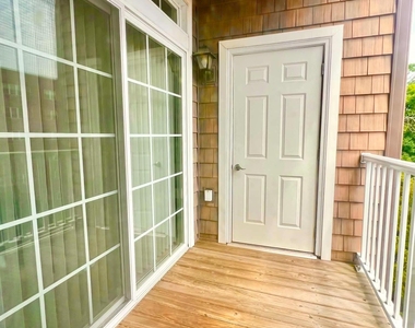 850 Main Street - Photo Thumbnail 16