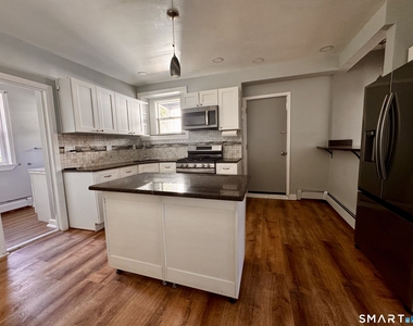 196 Russ Street - Photo Thumbnail 4
