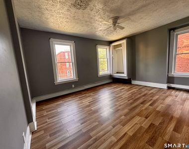 196 Russ Street - Photo Thumbnail 14