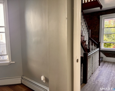 196 Russ Street - Photo Thumbnail 12