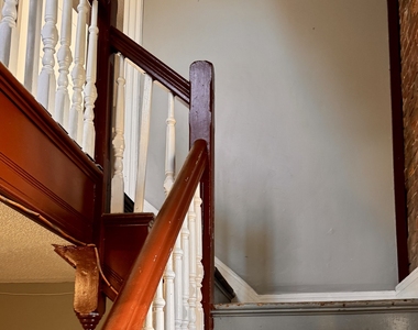 196 Russ Street - Photo Thumbnail 13