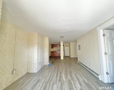 125 Hillside Avenue - Photo Thumbnail 12