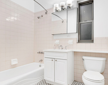 East 31st Street - Photo Thumbnail 4