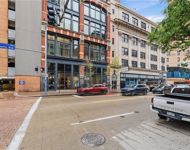 824 Liberty Ave - Photo Thumbnail 1