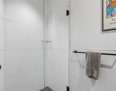 824 Liberty Ave - Photo Thumbnail 36