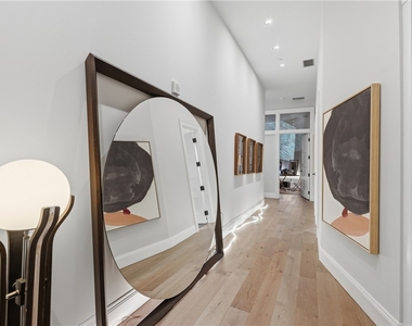 824 Liberty Ave - Photo Thumbnail 2