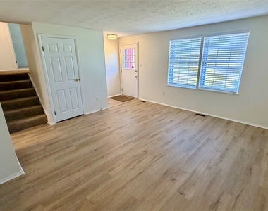3812 Louisa St - Photo Thumbnail 3
