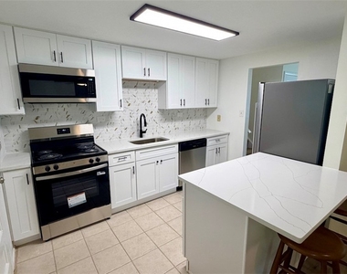 3812 Louisa St - Photo Thumbnail 6