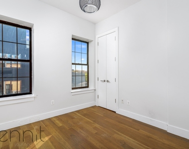 146 Wyckoff Avenue - Photo Thumbnail 7