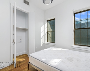 146 Wyckoff Avenue - Photo Thumbnail 5