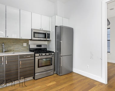 146 Wyckoff Avenue - Photo Thumbnail 3