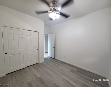 6339 Sharp Rock Court - Photo Thumbnail 10