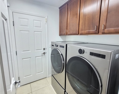 6339 Sharp Rock Court - Photo Thumbnail 11
