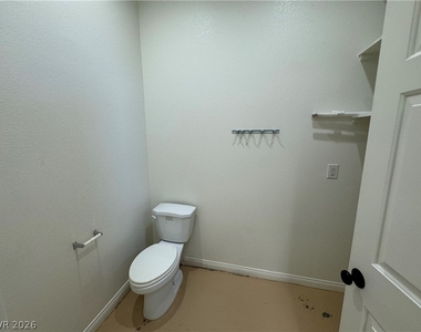 787 Fairway Drive - Photo Thumbnail 30